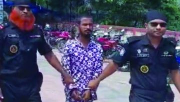 আড়াইহাজারে ট্রাকচাপায় ৪ জন নিহতের ঘটনায় চালক গ্রেফতার