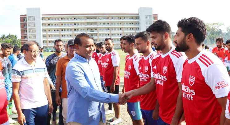 পুলিশ সেবাকে জনগণের দোরগোড়ায় পৌঁছে দেওয়া হবে : বিএমপি কমিশনার মো.শফিকুল ইসলাম 