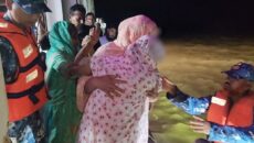 চাঁদপুরে অসুস্থ বৃদ্ধাকে জরুরি চিকিৎসা সেবা প্রদান করেছে কোস্ট গার্ড