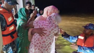 চাঁদপুরে অসুস্থ বৃদ্ধাকে জরুরি চিকিৎসা সেবা প্রদান করেছে কোস্ট গার্ড