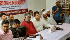 সাংবাদিক ইউনিয়ন ফেনীর উদ্যোগে গণঅভ্যুত্থানে শহীদদের স্মরণে দোয়া মাহফিল