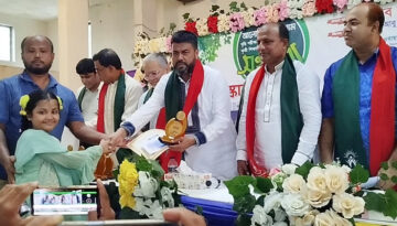 যে শিক্ষার্থী মেধা বৃত্তি পাবে, তার অভিভাবক কে সম্মানিত করা উচিত: রফিকুল আলম মজনু