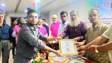 উপকূল থেকে জাতীয় মঞ্চে উত্থান—রতন সরকার পদক পেলেন সাংবাদিক তারিক লিটু