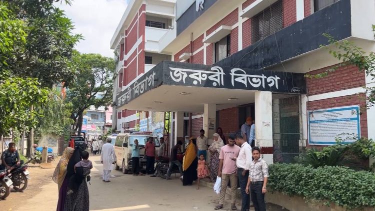 মা পালিয়ে যাওয়ায় মেয়েকে কটুক্তি, মানসিক যন্ত্রণায় কিশোরীর আত্মহত্যা