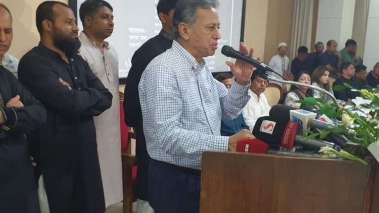 সংসদের বাইরে সংবিধান পরিবর্তনের সুযোগ নেই: বিএনপি নেতা আমীর খসরু