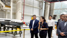 চীন সফর শেষে দেশে প্রত্যাবর্তন করলেন সেনাবাহিনী প্রধান