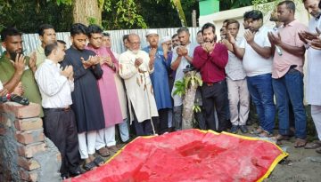 মতলব দক্ষিণে শহীদ রাব্বি আলমের কবর জিয়ারত করলেন তানভীর হুদা