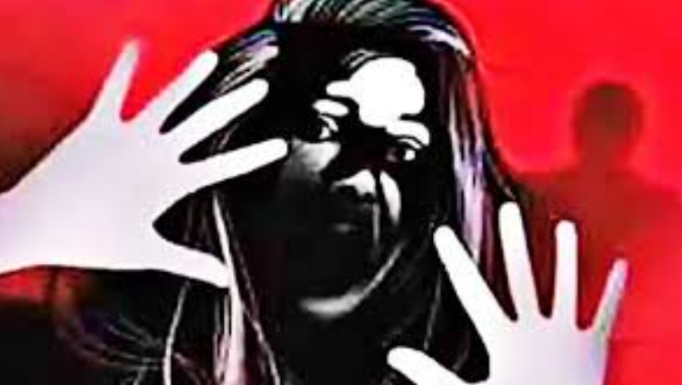 পরকীয়া নিয়ে খোঁচা দেওয়ায় স্ত্রীর কান ছিঁড়ে নিলেন স্বামী!