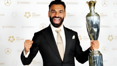 বর্ষসেরা শিরোপা জিতে রেকর্ড গড়লেন সালাহ