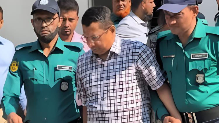 রাজসাক্ষী হিসেবে সাবেক আইজিপি মামুন ট্রাইব্যুনালে, ছিল না হাতকড়া