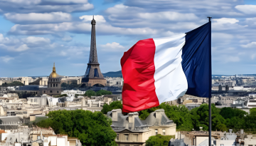 ফ্রান্সে অভিবাসী আইন বাতিল, স্বস্তিতে বাংলাদেশিরা