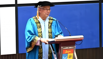 ড. ইউনূসকে সম্মানসূচক ডক্টরেট ডিগ্রি প্রদান করল ইউকেএম