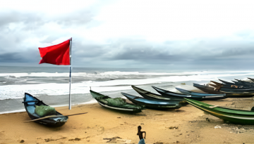 ঘনীভূত হচ্ছে লঘুচাপ, সমুদ্রবন্দরে ৩ নম্বর সংকেত