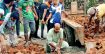 রাজশাহীতে প্রবাসীর অর্থায়নে ভাঙা রাস্তা সংস্কার করছেন ছাত্রদলের নেতাকর্মীরা