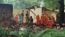 ধসে পড়লো মুঘল সম্রাট হুমায়ুনের সমাধিস্থল, ভেতরে আটকা অনেকে