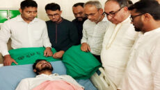 নুরুল হক নুরের শারীরিক খোঁজ নিতে ঢামেকে মির্জা আব্বাস
