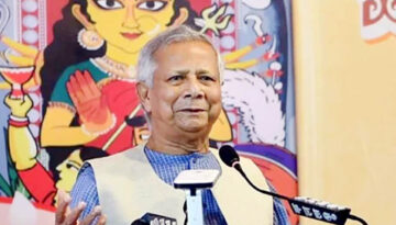 কোনো ধর্মকে আলাদা করে দেখা যাবে না : প্রধান উপদেষ্টা