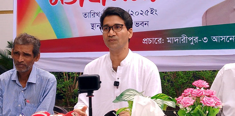 আমি জনগণের পাশে থেকে এলাকার উন্নয়নে কাজ করব: মেজর রেজাউল করিম (অব.)