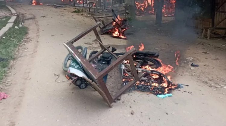 খাগড়াছড়িতে তিনজন নিহত ১৩ সেনাসদস্য আহত