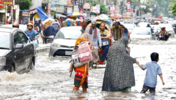 টানা বৃষ্টিতে রাজধানীতে জলাবদ্ধতা