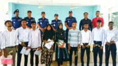 জয়পুরহাটে ঘুষ-তদবির ছাড়াই ১২০ টাকায় পুলিশে চাকরি পেলেন ১৩ জন