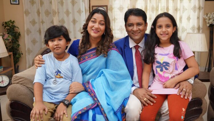 টেকশেল বিজ্ঞাপনে স্বামী–স্ত্রী চরিত্রে দীপা খন্দকার ও হেদায়েত তুর্কী