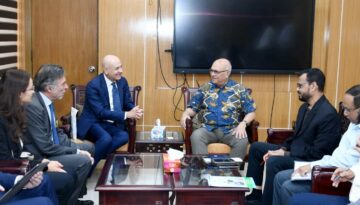 দুর্যোগ ব্যবস্থাপনা ও ত্রাণ উপদেষ্টার সাথে ইতালির রাষ্ট্রদূতের সাক্ষাৎ