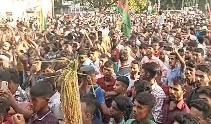 সাঁথিয়ায় বিএনপির প্রতিষ্ঠাবার্ষিকী উপলক্ষে বর্ণাঢ্য র‍্যালি