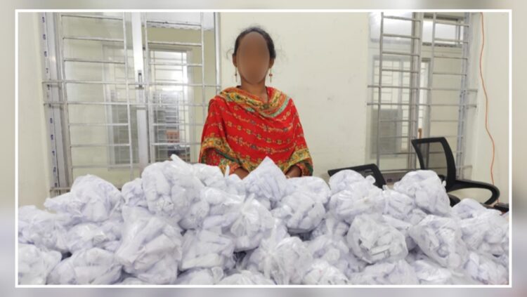 গুলিস্তানে অভিযান: ৭ কেজি ৬০০ গ্রাম গাঁজাসহ নারী কারবারি গ্রেফতার