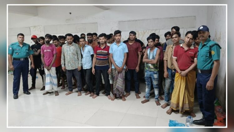 জেনেভা ক্যাম্পে পুলিশের অভিযান: ককটেলসহ অস্ত্র-মাদক উদ্ধার, গ্রেফতার ৪০