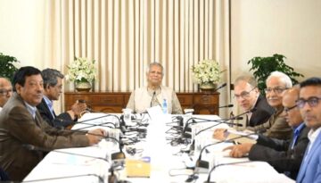 রাজনৈতিক দলগুলোর সাথে ঐকমত্য কমিশনের বৈঠকে প্রধান উপদেষ্টা