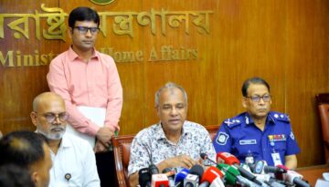 দুর্গাপূজা উপলক্ষে ২৪ সেপ্টেম্বর থেকে আইনশৃঙ্খলা বাহিনী মাঠে থাকবে: স্বরাষ্ট্র উপদেষ্টা