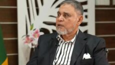 নিরপেক্ষভাবে কাজ করতে নির্বাচন কর্মকর্তাদের নির্দশ সিইসির