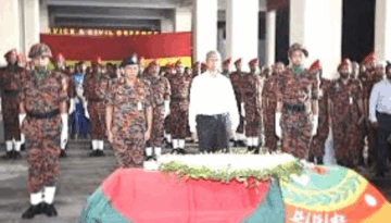 ফায়ার ফাইটার নুরুল হুদাকে রাষ্ট্রীয় মর্যাদায় দাফন