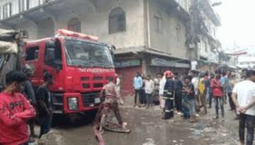 গাজীপুরে কাঁচাবাজারের আগুন, দেড়ঘণ্টা পর নিয়ন্ত্রণে