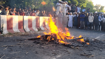 রাজবাড়ীর গোয়ালন্দে কবর থেকে লাশ তুলে পোড়ানোর অভিযোগ
