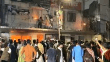 আবারও জাতীয় পার্টির কার্যালয়ে হামলা-আগুন, গুলিবিদ্ধ ২