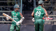 লাফবরোয় বাংলাদেশকে হারিয়ে ইংল্যান্ডের সমতা