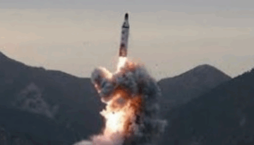 ইসরাইলে ক্লাস্টার বোমাবাহী ক্ষেপণাস্ত্র নিক্ষেপ, দাবি হুতির