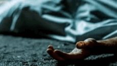 বাড়ির পাশেই যুবককে গলা কেটে হত্যা