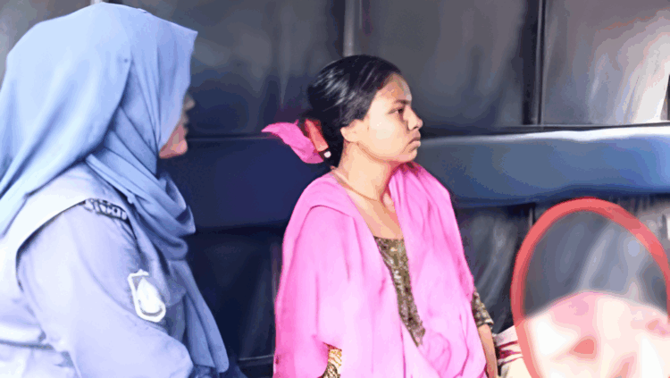 শিশু হত্যার অভিযোগে মা আটক