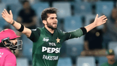 আমিরাতকে হারিয়ে সুপার ফোরে পাকিস্তান