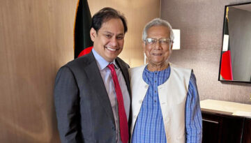 বাংলাদেশে বিনিয়োগের আগ্রহ প্রকাশ করেন ইমরান খান