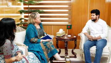 বর্তমানে গণমাধ্যমের ওপর সরকারের কোনো হস্তক্ষেপ নেই: তথ্য উপদেষ্টা