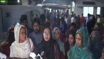 ভিপি নুরুল হক নূরকে দেখতে বস্তি পুনর্বাসন ও শহীদ পরিবার সংগ্রাম পরিষদের নেতৃবৃন্দ