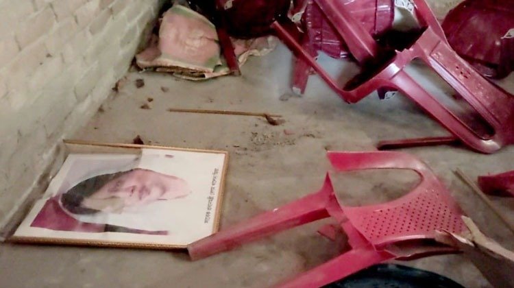 রাজশাহীর দুর্গাপুরে বিএনপির স্থানীয় কার্যালয়ে ভাঙচুর