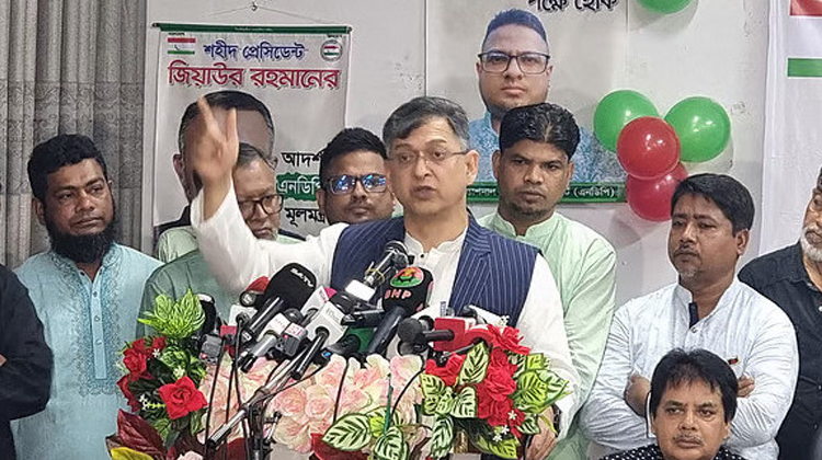 নির্বাচন দেরি হলে পতিত ফ্যাসিবাদ সুযোগ পাবে আলোচনা সভায় : সালাহউদ্দিন আহমদ
