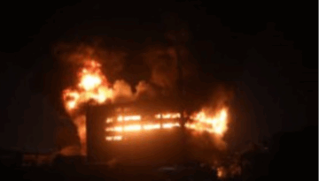 চট্টগ্রাম ইপিজেডে অগ্নিকাণ্ড: ৭ ঘণ্টায়ও নিয়ন্ত্রণে আসেনি আগুন