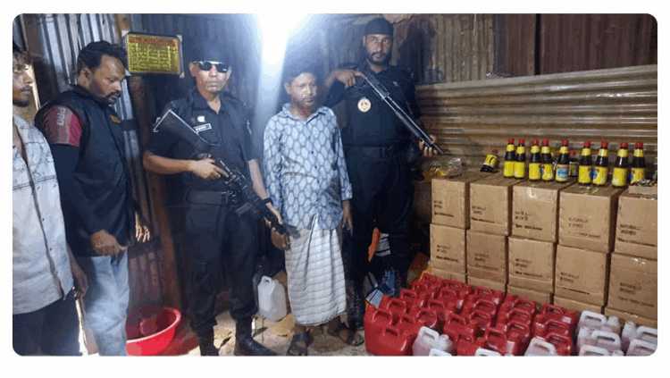 নারায়ণগঞ্জে নকল সস কারখানায় র্যাবের অভিযান, মালিককে জরিমানা ও কারাদণ্ড