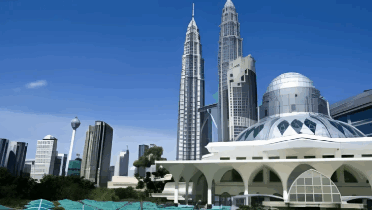 মালয়েশিয়ায় শ্রমিক পাঠাবে শুধু যোগ্য এজেন্সি: কড়া শর্তে নতুন তালিকা